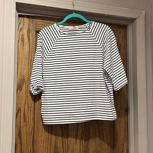 Boutique Cropped Stripped Shirt